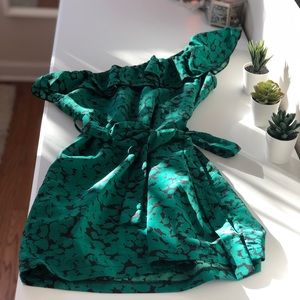 my favorite dress!!!! perfect for ANY occasion